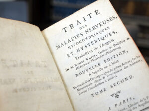 Robert Whytt. Traité des maladies nerveuses, hypocondriaques et hystériques. Paris, 1777.