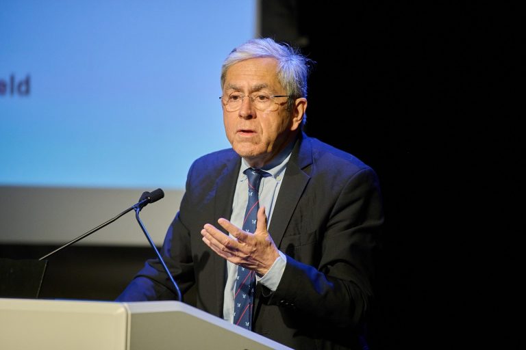 Arnold Munnich, professeur de l’Institut Imagine