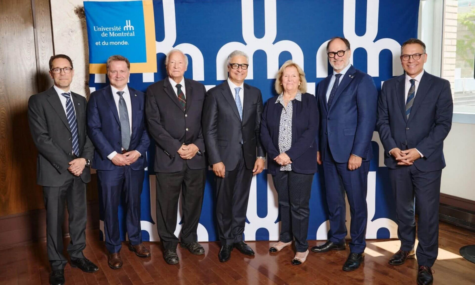 M. Grégoire Baillargeon, président, BMO Groupe financier, Dr Patrick Cossette, doyen de la Faculté de médecine, Dr André Duranceau, président fondateur et Dr Pasquale Ferraro, président du conseil de la Fondation pour la recherche en chirurgie thoracique de Montréal (FRCTM), Mme Marie-José Ménard, M. Daniel Jutras, recteur, M. Michael Pecho, vice-recteur à la philanthropie et à l'engagement des diplômés
